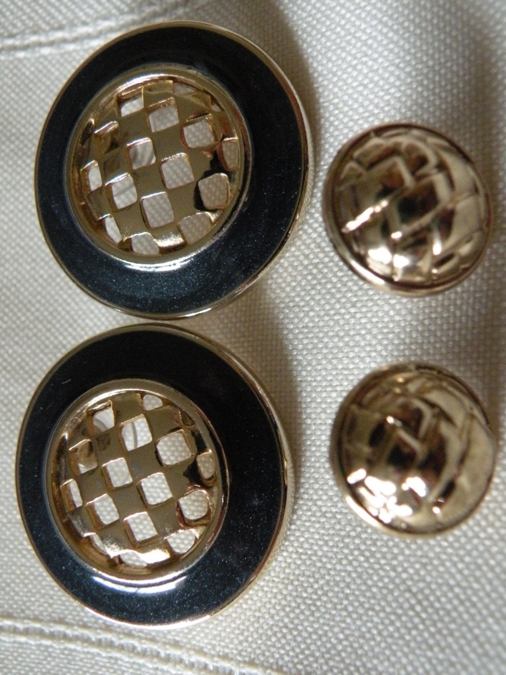 2 pr Vtg. Basket Weave Pierced Earring Napier Gold Tone Button Weekenders Enamel